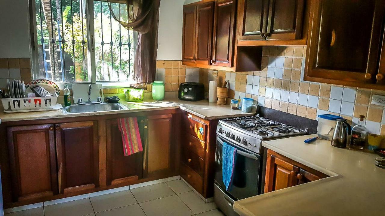 Villa Strelitzia キャバレテ エクステリア 写真